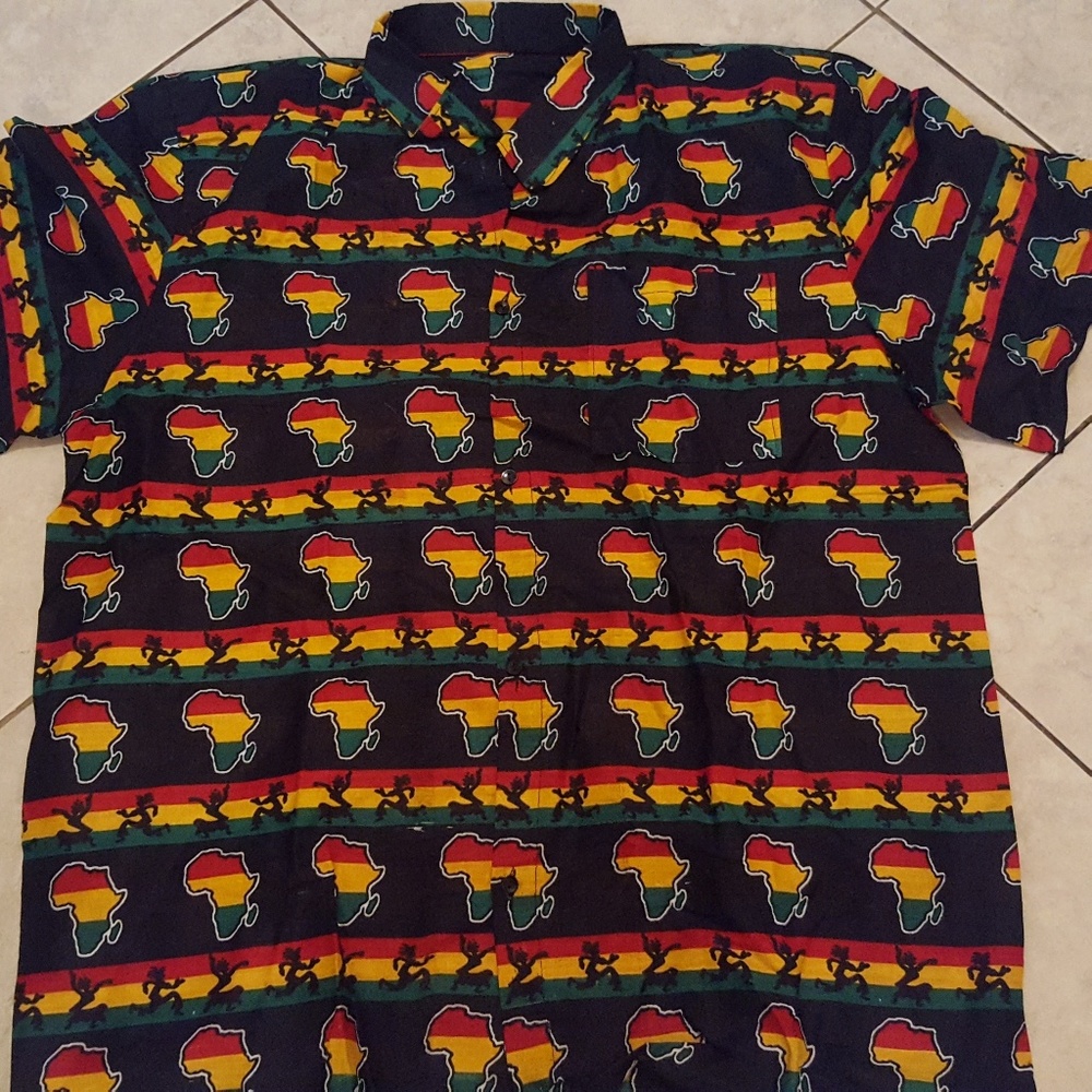 Vtg African all over print button up